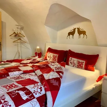 Fewo In Engadiner Haus, Grosszugig, Frisch & Komfortabel - Engadin Holidays *
