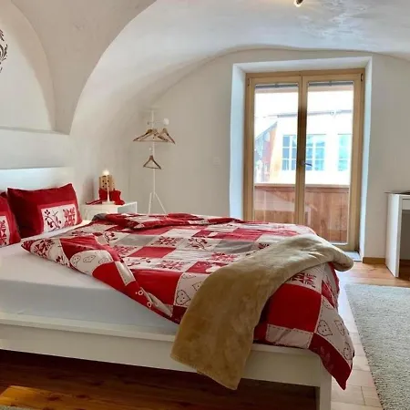 Fewo In Engadiner Haus, Grosszugig, Frisch & Komfortabel - Engadin Holidays Daire *